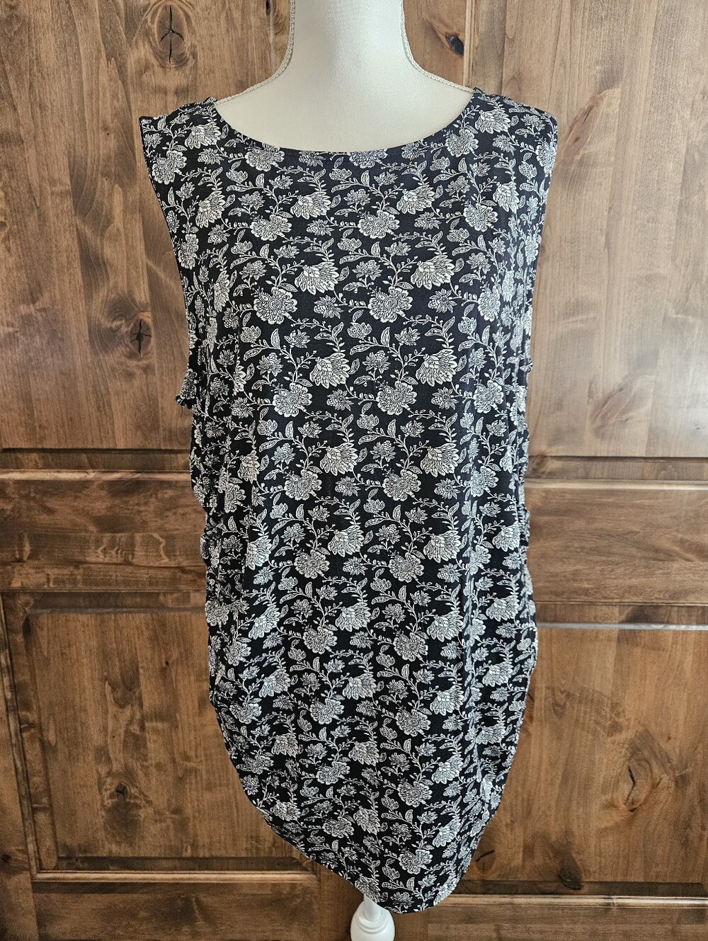 Philosophy Woman Floral Sleeveless Top